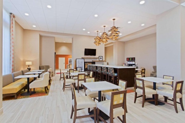 Hampton Inn By Hilton Sault Ste Marie MI image 11