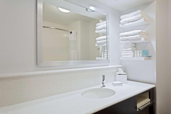 Hampton Inn By Hilton Sault Ste Marie MI image 25